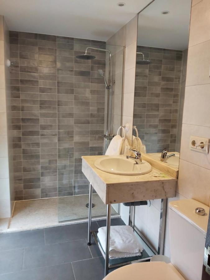 Hostal Virgen Del Villar Laguna de Duero Kültér fotó