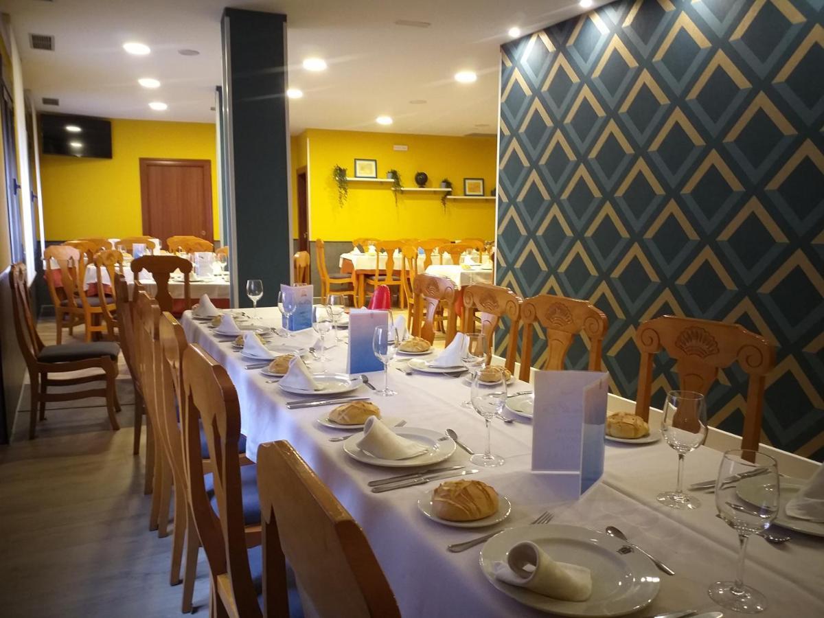 Hostal Virgen Del Villar Laguna de Duero Kültér fotó